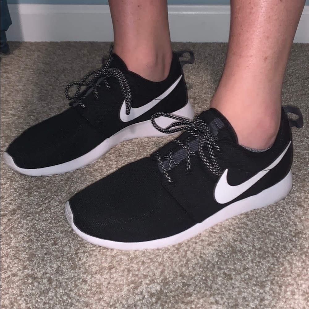 Nike Women’s Roshe